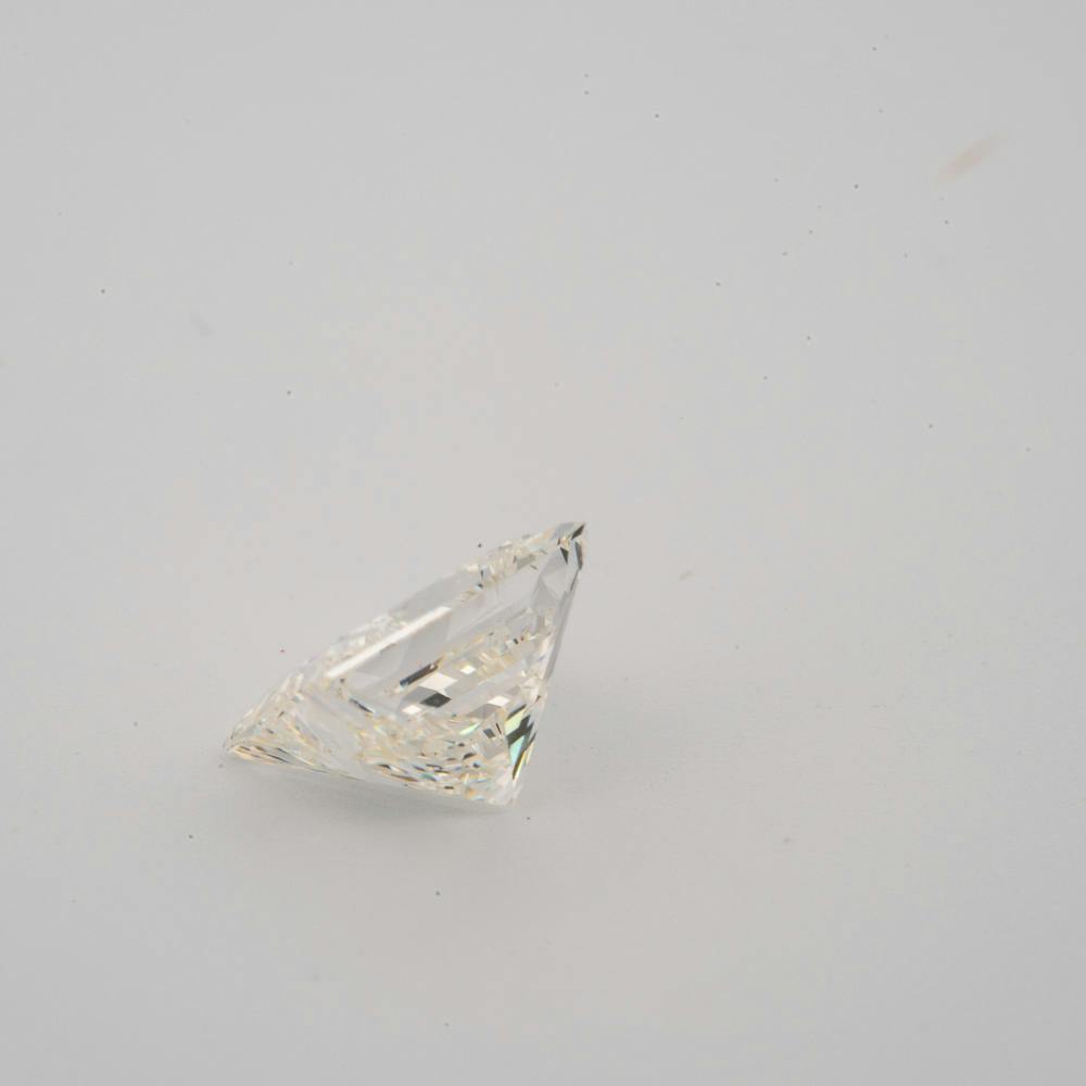 Top view of princess cut diamond GIA graded square